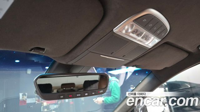 Genesis G90 2019 — photo 18