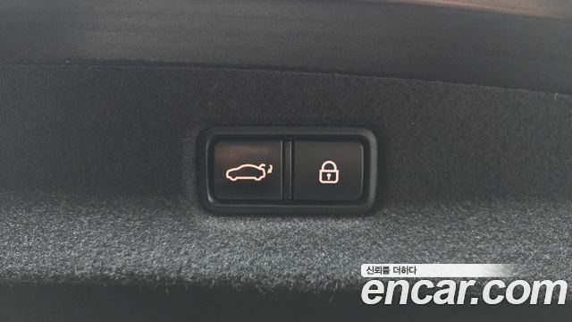 Genesis G90 2019 — photo 20
