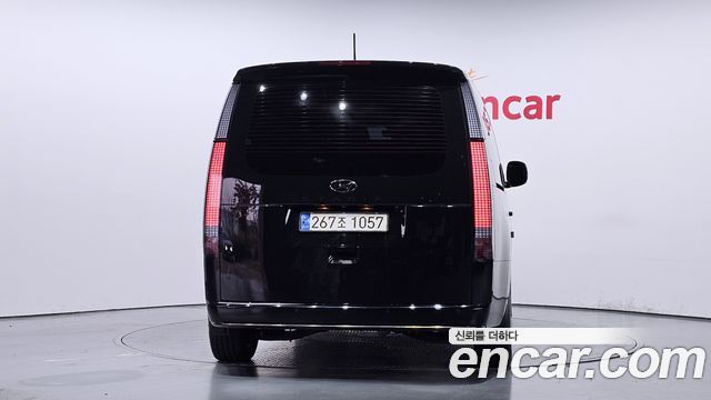 Hyundai Staria 2022 — photo 4
