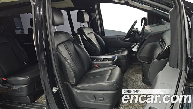 Hyundai Staria 2022 — photo 10