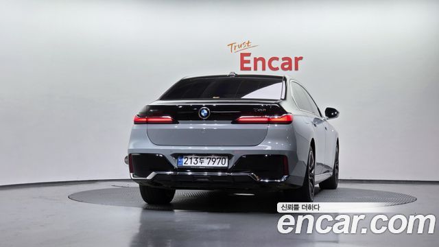 BMW 7-Series 2024 — photo 4
