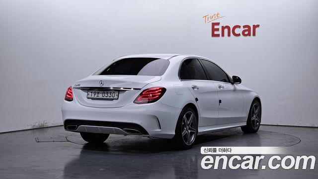 Mercedes-Benz C-Class 2017 — photo 2