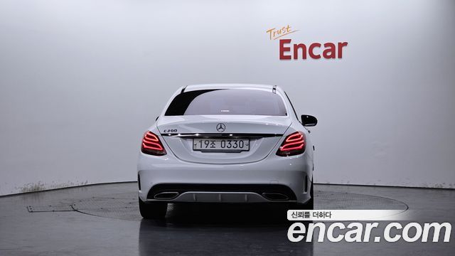 Mercedes-Benz C-Class 2017 — photo 4
