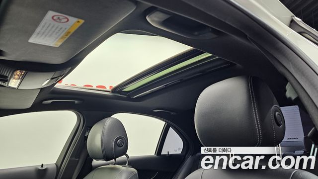 Mercedes-Benz C-Class 2017 — photo 19
