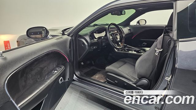 Dodge Challenger 2018 — photo 10