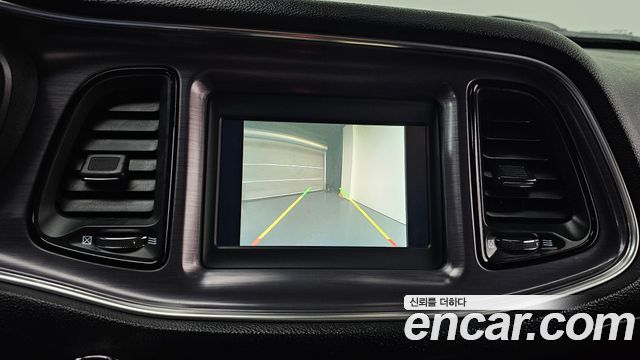 Dodge Challenger 2018 — photo 15
