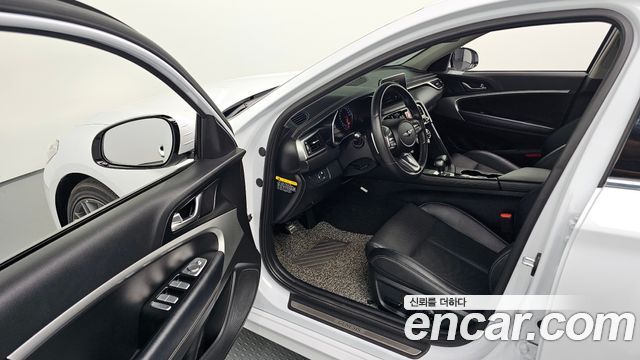 Genesis G70 2018 — photo 10