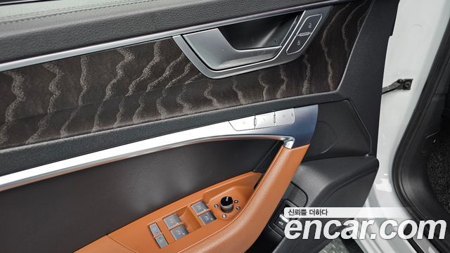 Audi A6 2021 — photo 17