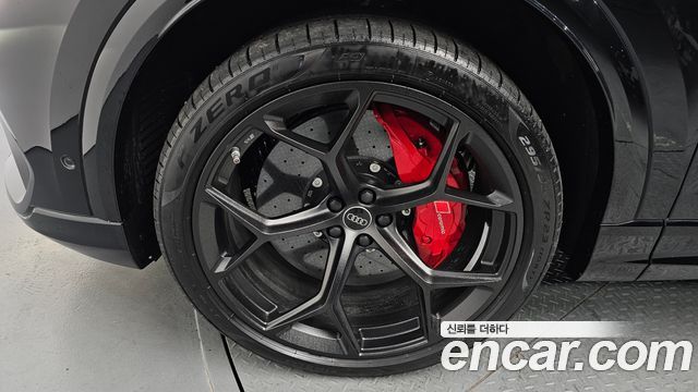 Audi RSQ8 2025 — photo 5