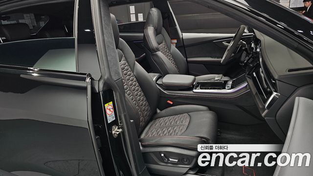 Audi RSQ8 2025 — photo 9