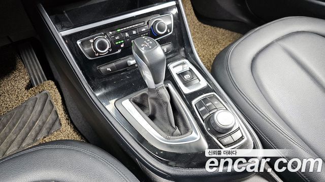 BMW 2-Series 2016 — photo 9