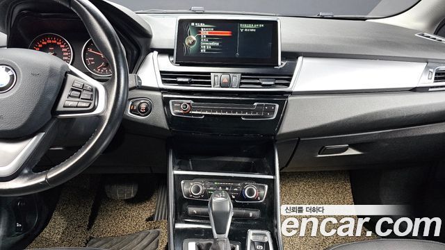 BMW 2-Series 2016 — photo 14