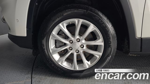 Jeep Cherokee 2019 — photo 5