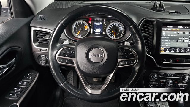 Jeep Cherokee 2019 — photo 13