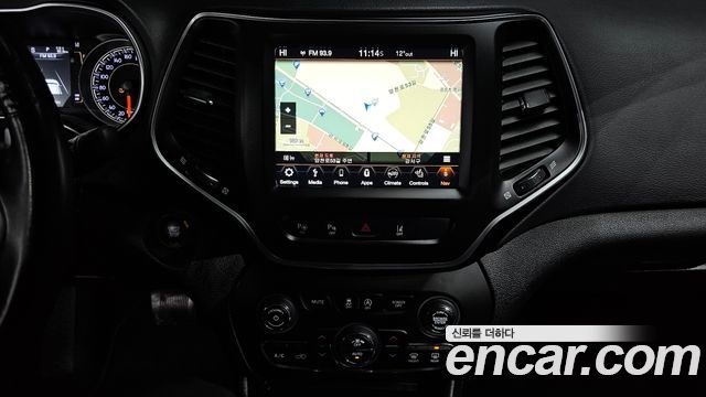 Jeep Cherokee 2019 — photo 14