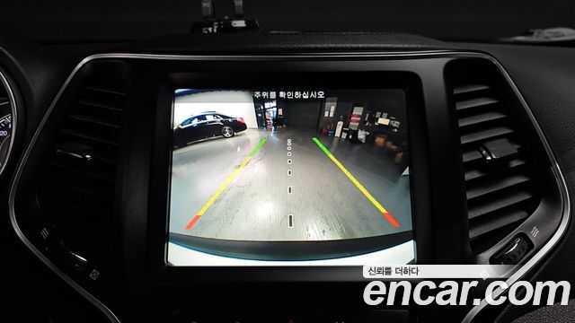 Jeep Cherokee 2019 — photo 15