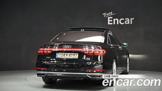 Audi A8 2021 — photo 4