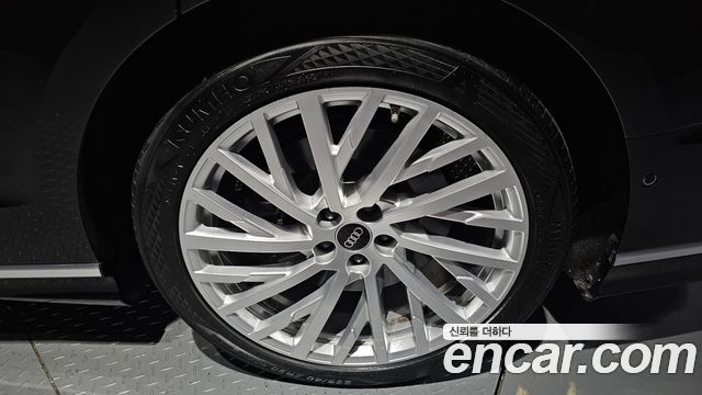 Audi A8 2021 — photo 5