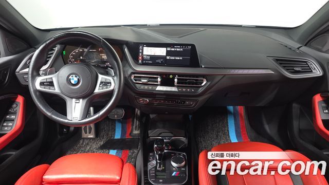 BMW 1-Series 2022 — photo 7