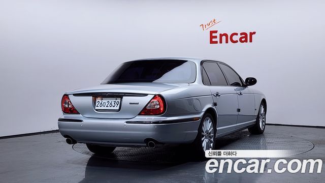 Jaguar XJ 2007 — photo 2