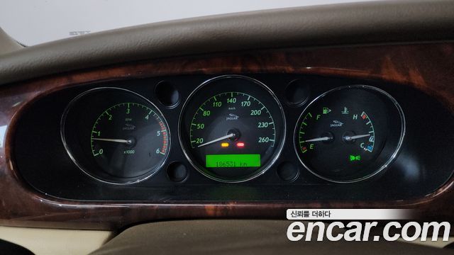 Jaguar XJ 2007 — photo 8