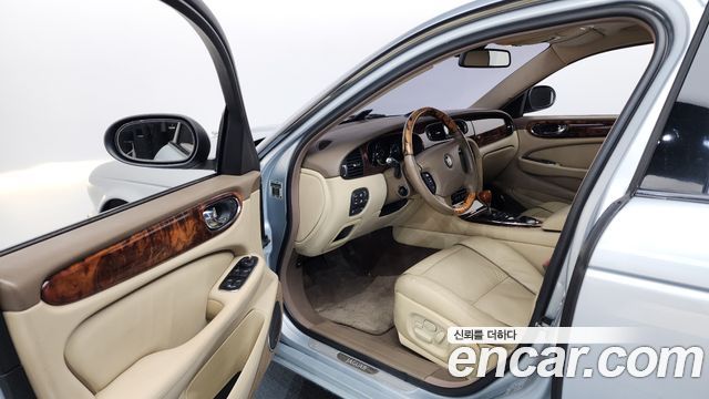 Jaguar XJ 2007 — photo 10