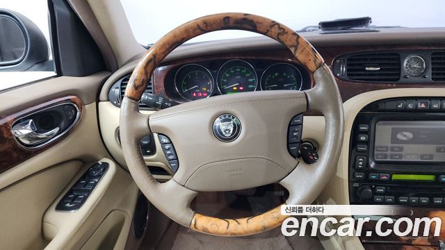 Jaguar XJ 2007 — photo 13