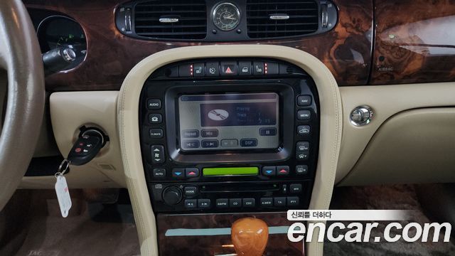 Jaguar XJ 2007 — photo 14