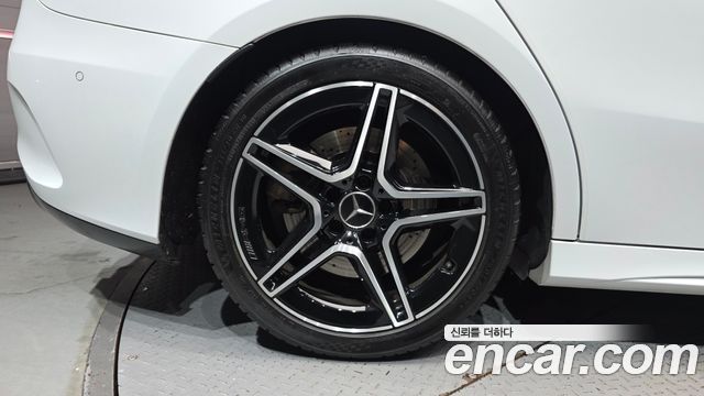 Mercedes-Benz A-Class 2021 — photo 5