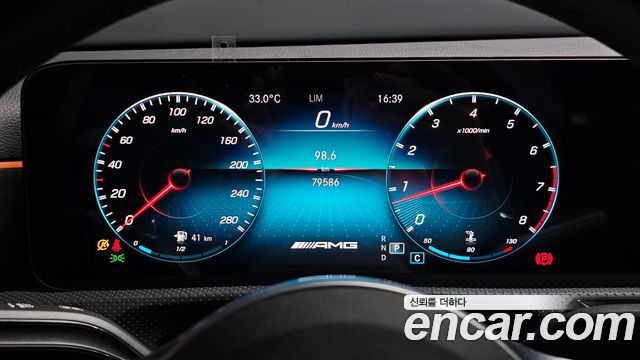 Mercedes-Benz A-Class 2021 — photo 11