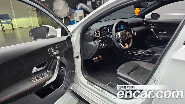 Mercedes-Benz A-Class 2021 — photo 13