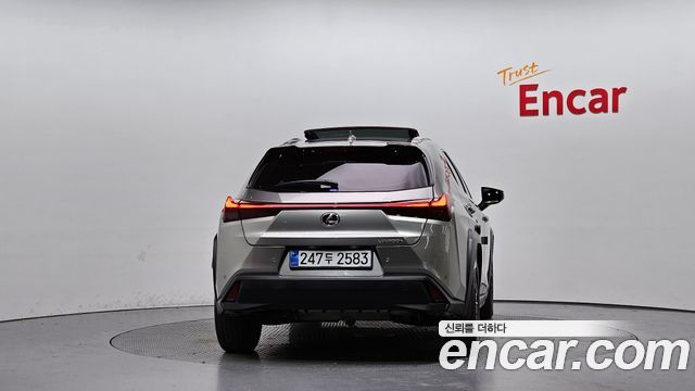 Lexus UX 2026 — photo 4