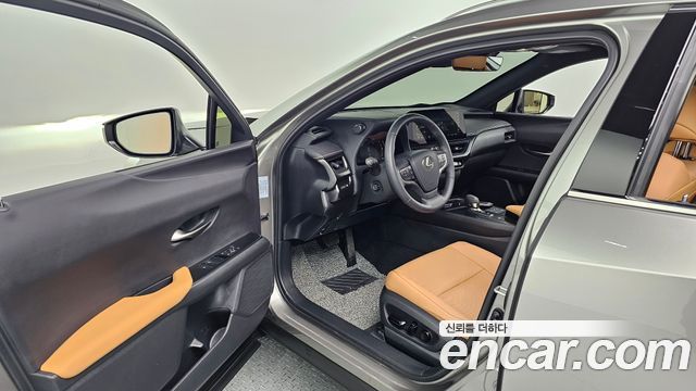 Lexus UX 2026 — photo 11