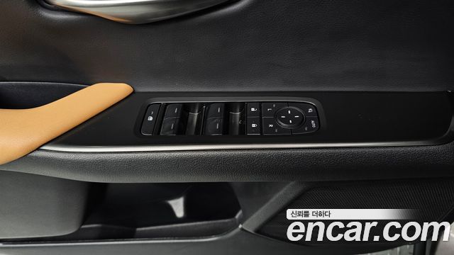 Lexus UX 2026 — photo 18