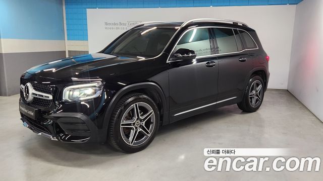 Mercedes-Benz GLB-Class 2023 — photo 1