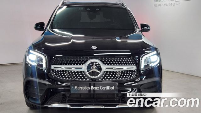 Mercedes-Benz GLB-Class 2023 — photo 3