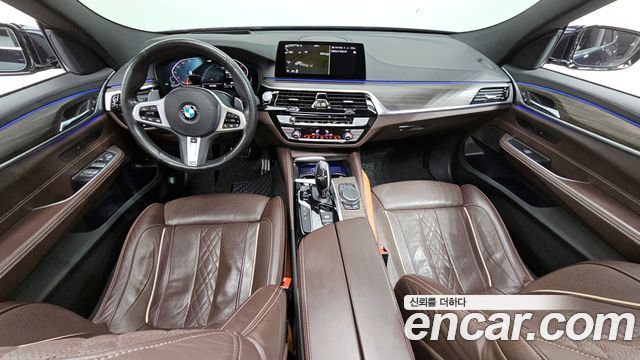 BMW Gran Turismo 2020 — photo 7