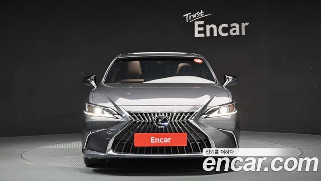 Lexus ES 2023 — photo 3