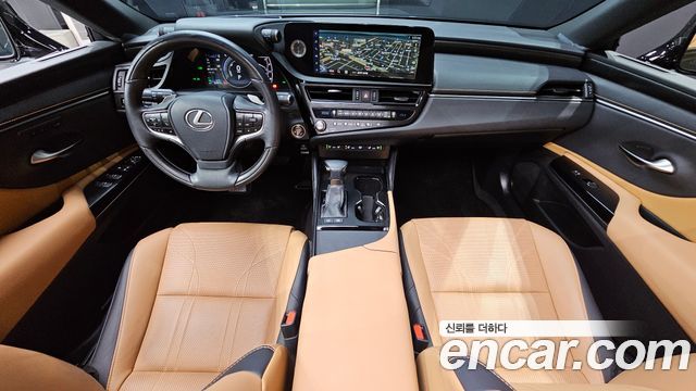 Lexus ES 2023 — photo 7