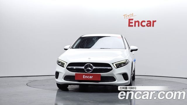 Mercedes-Benz A-Class 2020 — photo 3