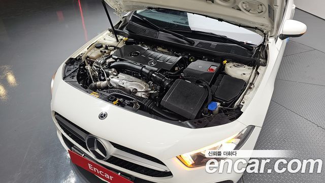 Mercedes-Benz A-Class 2020 — photo 6
