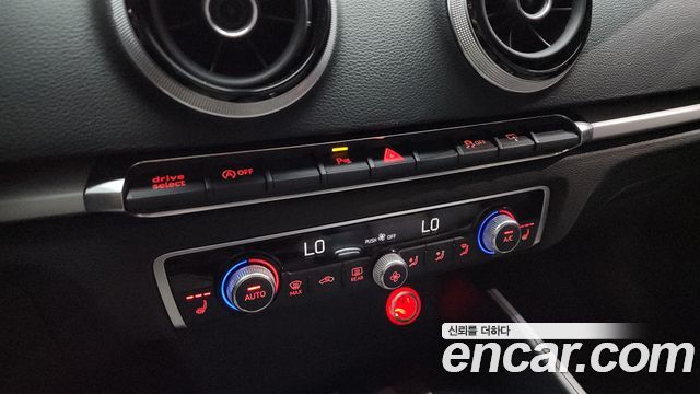 Audi A3 2015 — photo 16