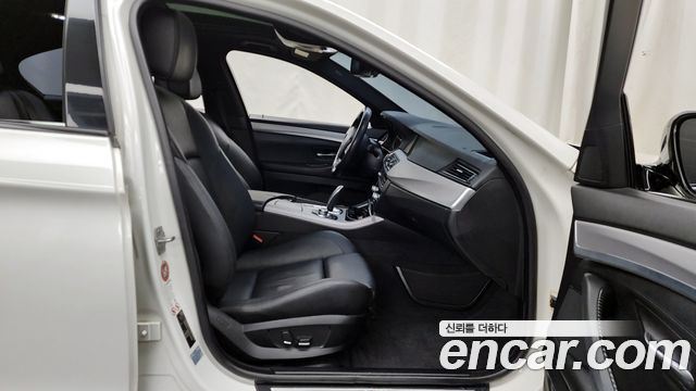 BMW 5-Series 2013 — photo 11