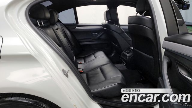 BMW 5-Series 2013 — photo 12