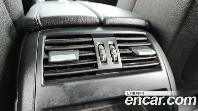 BMW 5-Series 2013 — photo 19