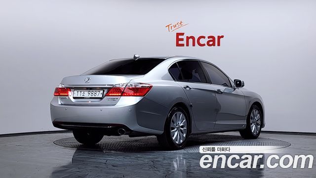Honda Accord 2015 — photo 2