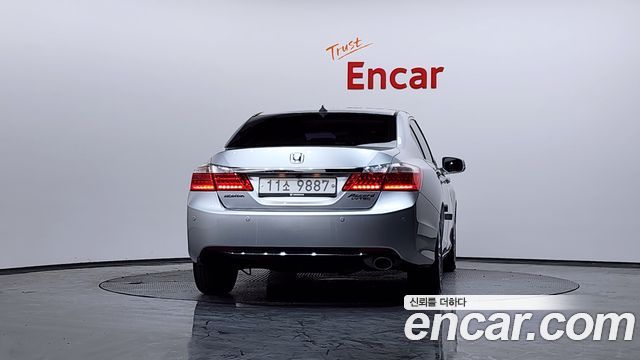 Honda Accord 2015 — photo 4