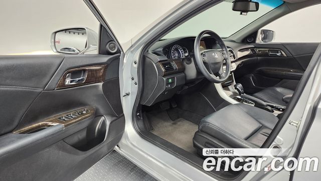 Honda Accord 2015 — photo 10