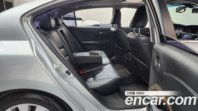 Honda Accord 2015 — photo 12
