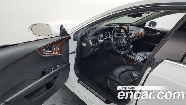 Audi A7 2015 — photo 10